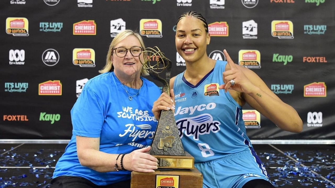 Who is Liz Cambage Family?  Get to Know Her Parents and Siblings