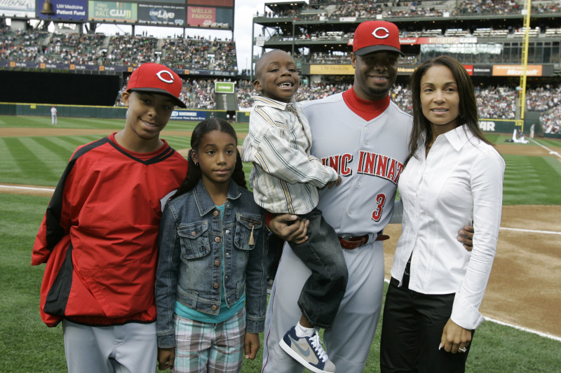 Ken Griffey Jr Wife: Family, Kids and Their Life Away From Baseball