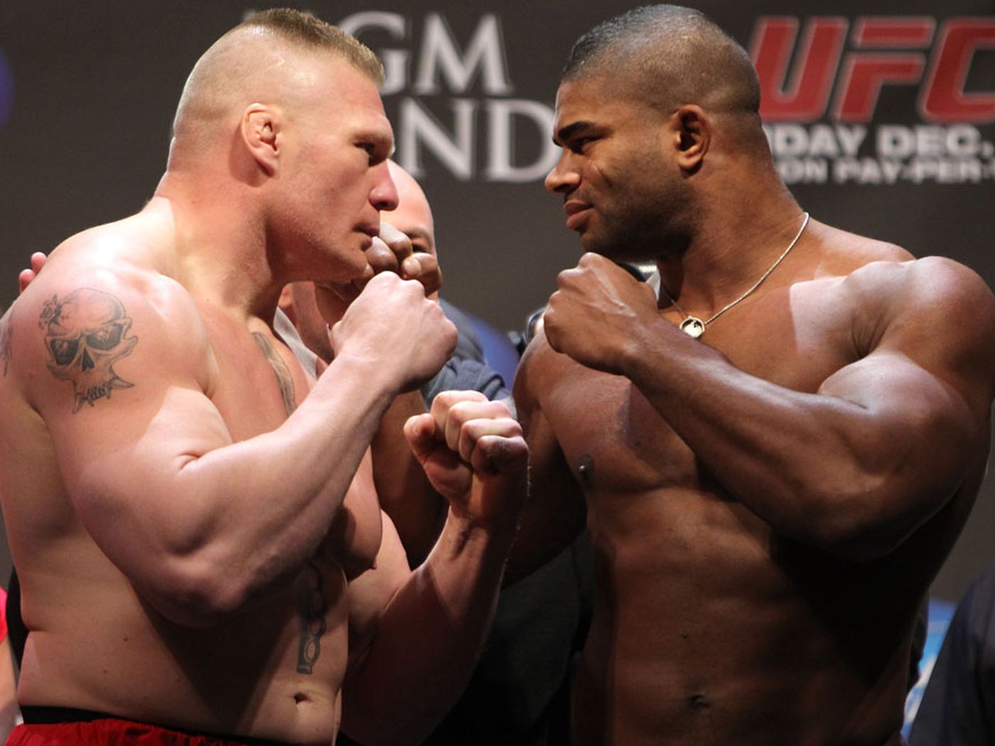 Brock Lesnar vs Alistair Overeem: Who Would Win?