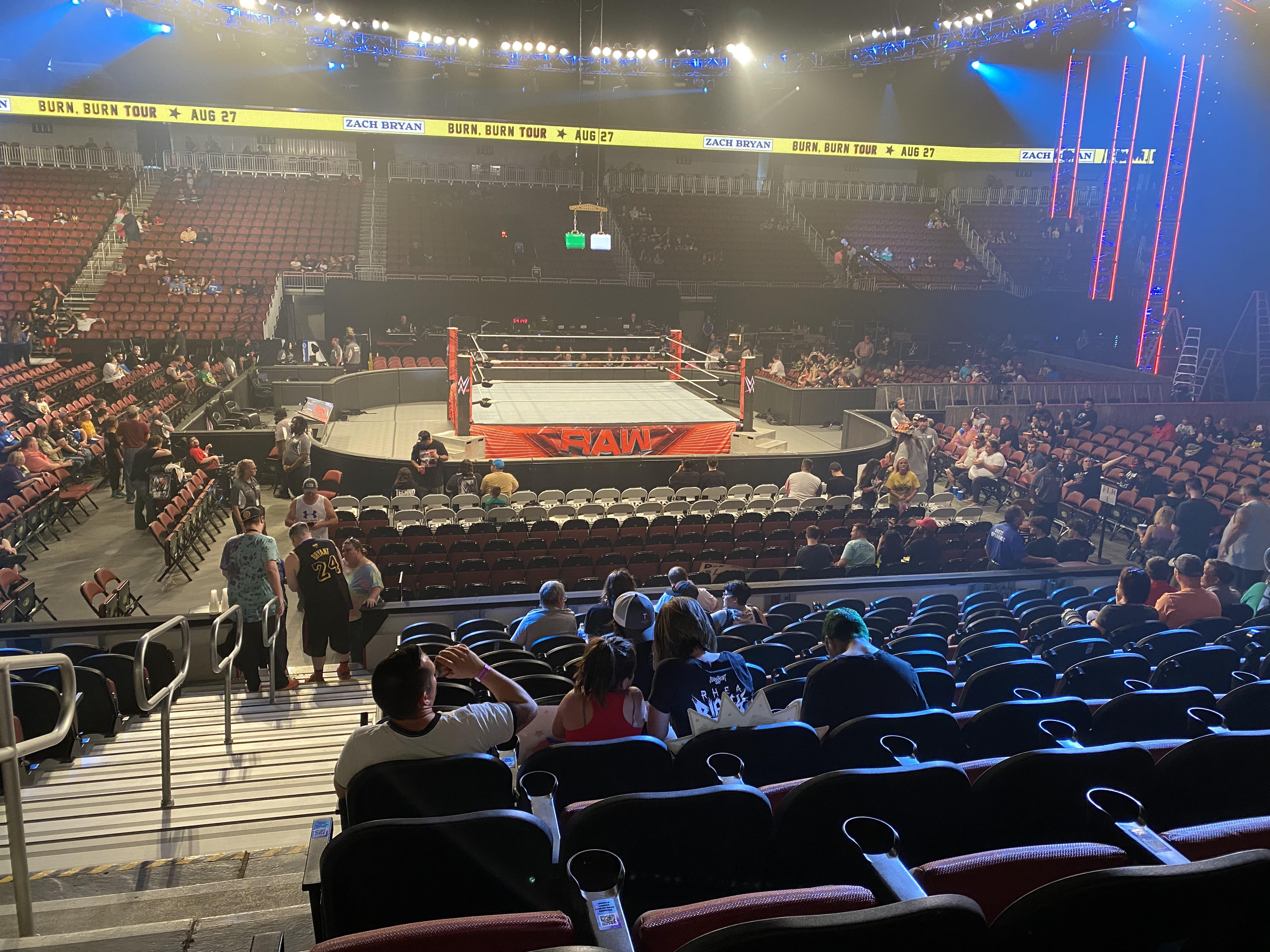 WWE in Michigan 2024: Grab Your Tickets Now! (The Best Seats for the Biggest Show in Town)