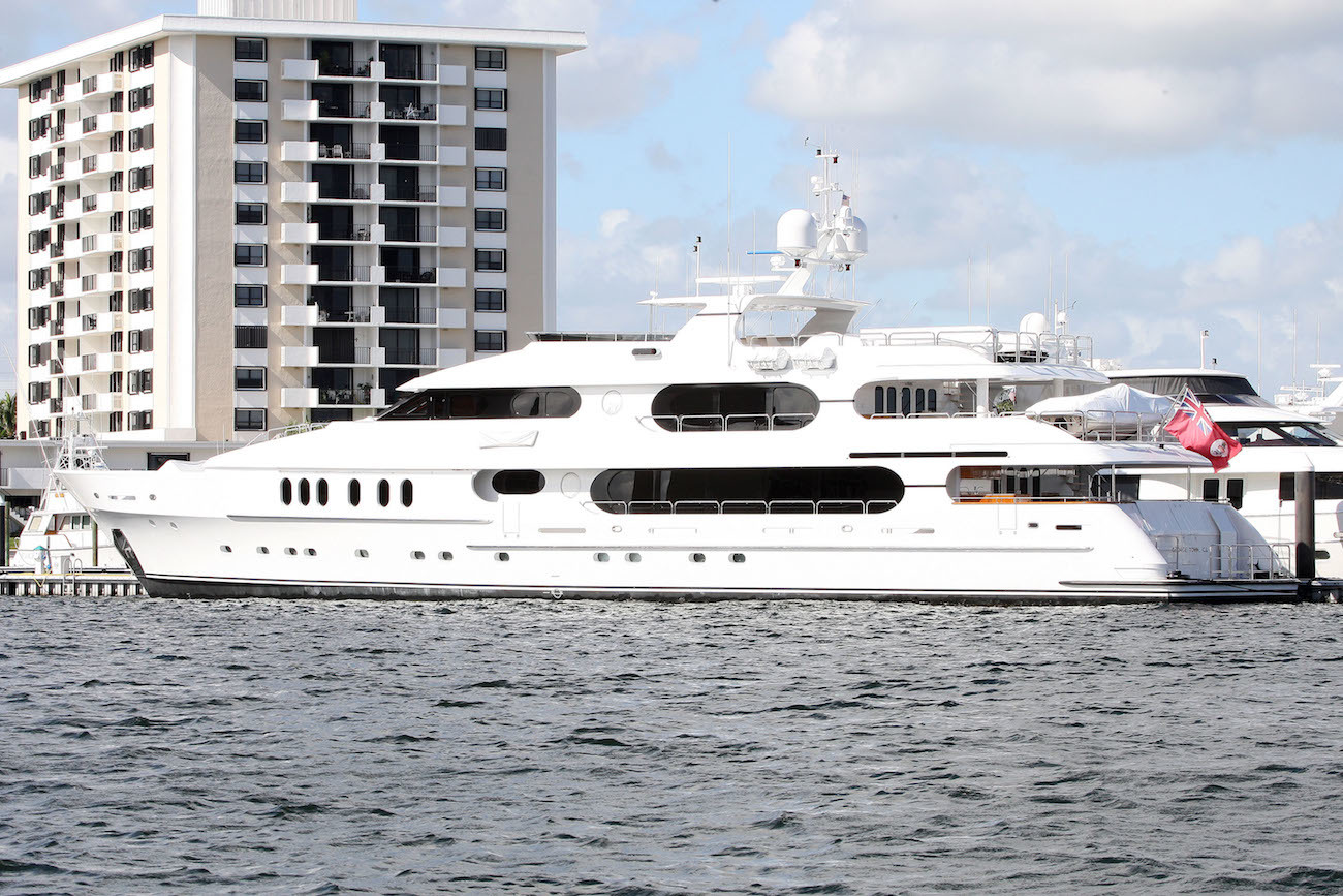 See Inside Tiger Woods Yacht! Photos Of The Famous Golfers Luxury Boat