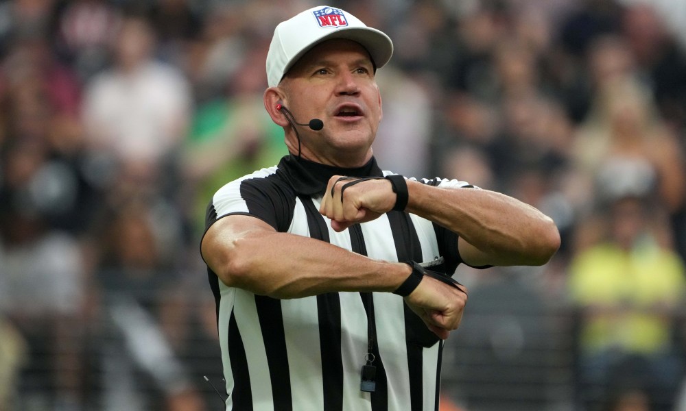 Referees For Chiefs Game Today: Who Are The Officials?  Find Out The Crew Calling Todays Chiefs Game!