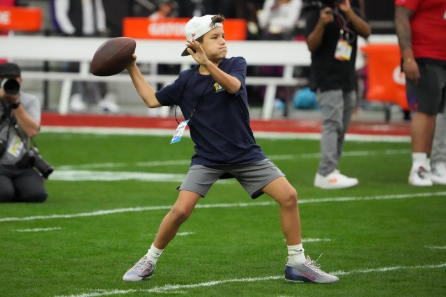 Does Peyton Mannings Son Play Football? The Inside Scoop on Marshall Mannings Sports!