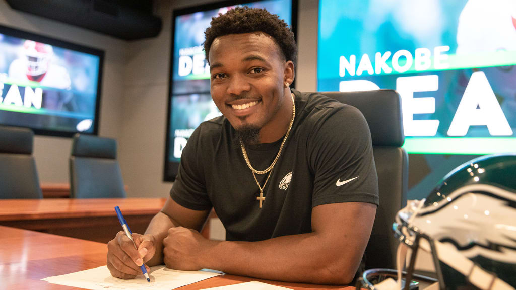 How Much is the Nakobe Dean Contract? Find Out Here!