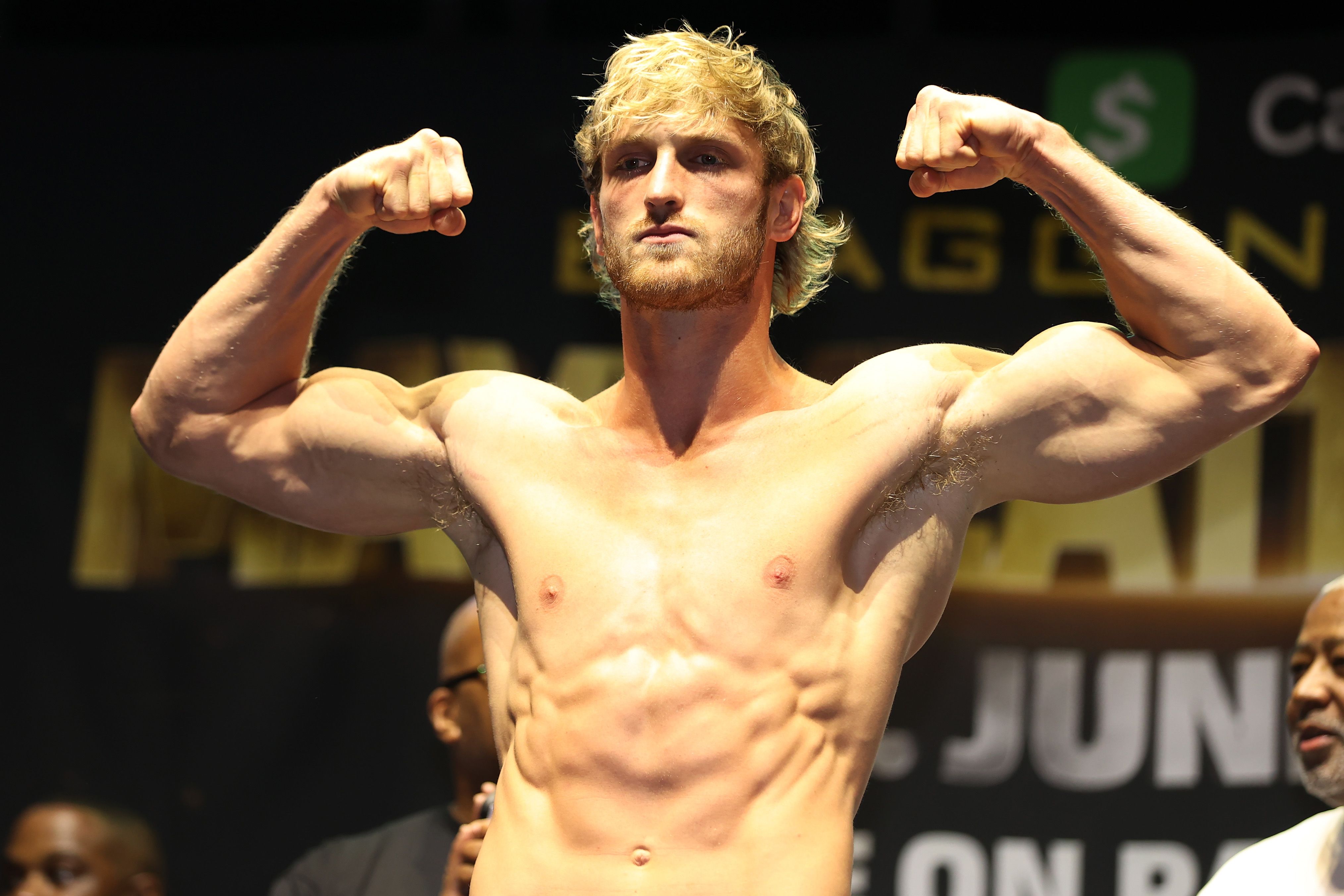 How much does Logan Paul weigh? Get the details on his weight and workout routine!