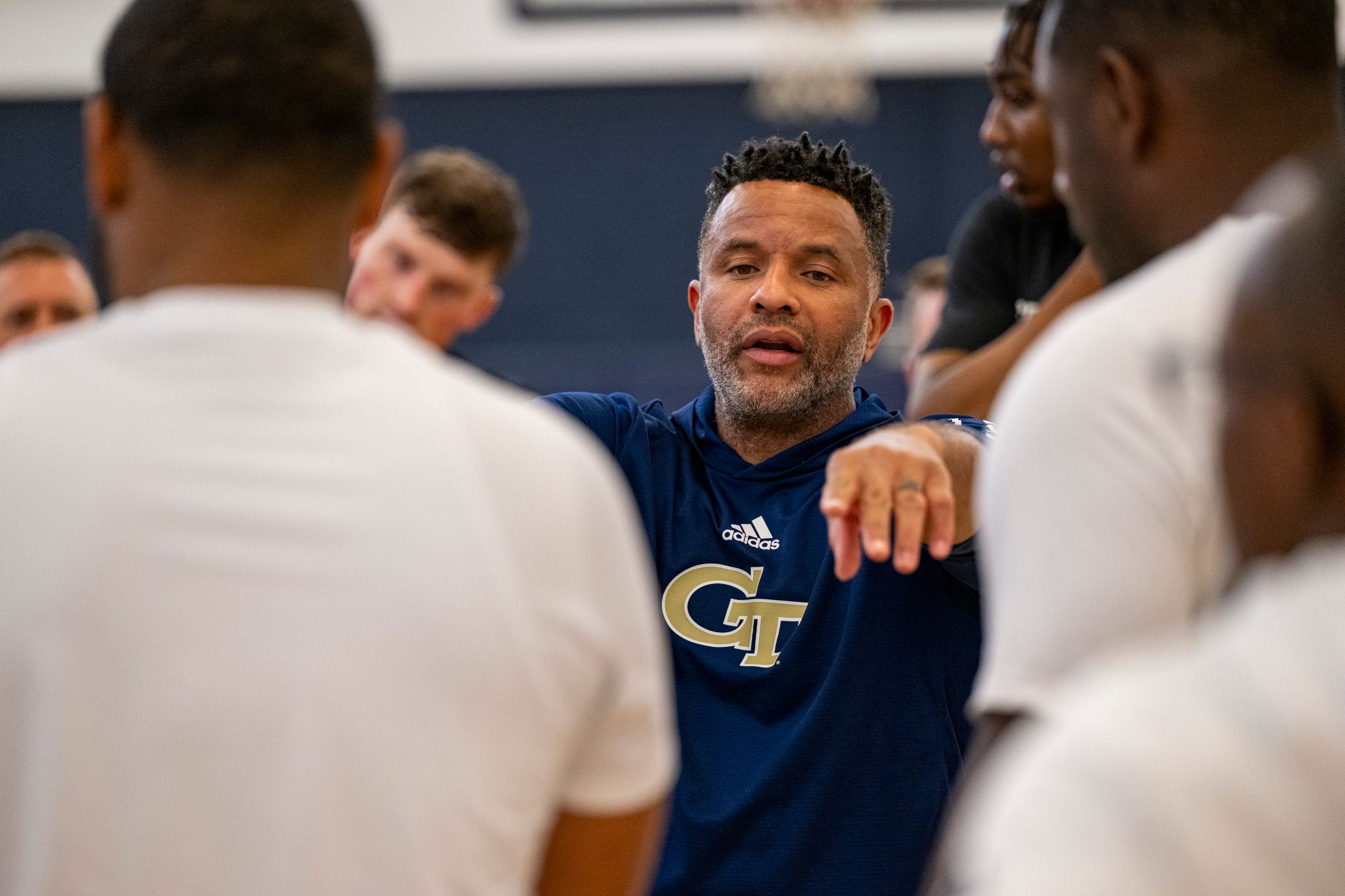 Damon Stoudamire Contract Signed: What Are the Terms? (Learn about the new coachs contract)