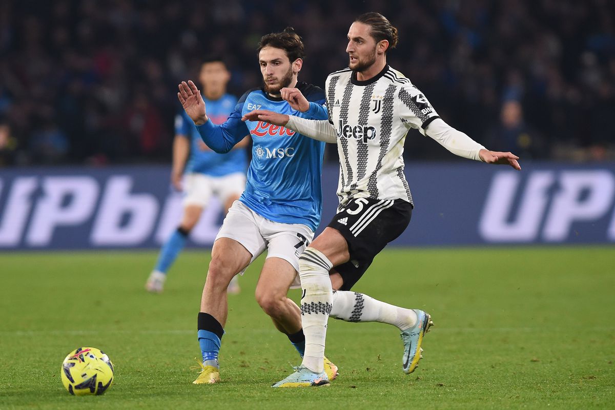 Compare s.s.c. napoli vs juventus standings (A quick look at their place in Serie A)